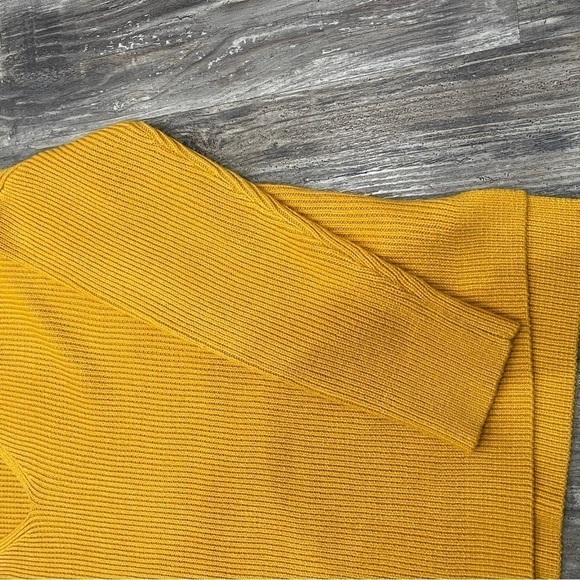 VICI Lumiere Women’s Mustard Yellow Sweater - Picture 11 of 13